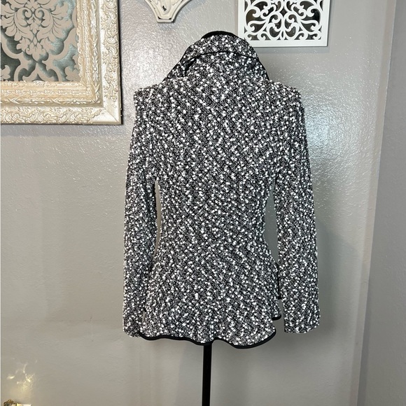 Stylish Black and White Women's Jacket - Picture 9 of 13
